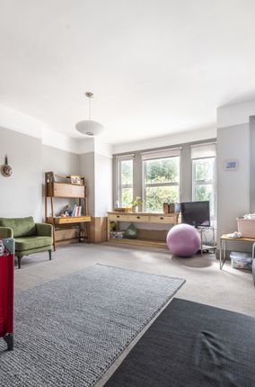 97B, Gartmoor Gardens, London photo 4