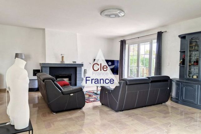 Detached house for sale in Beauvais, Picardie, 60000, France
