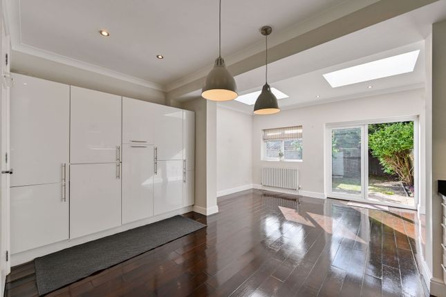 Carlton Park Avenue, Raynes Park photo 2