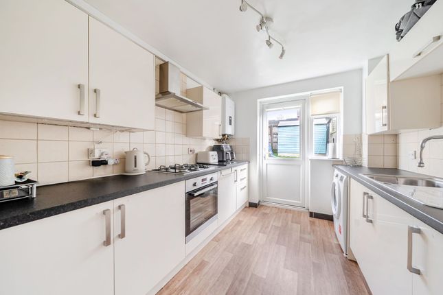 7 Brompton Hill, Chatham photo 3