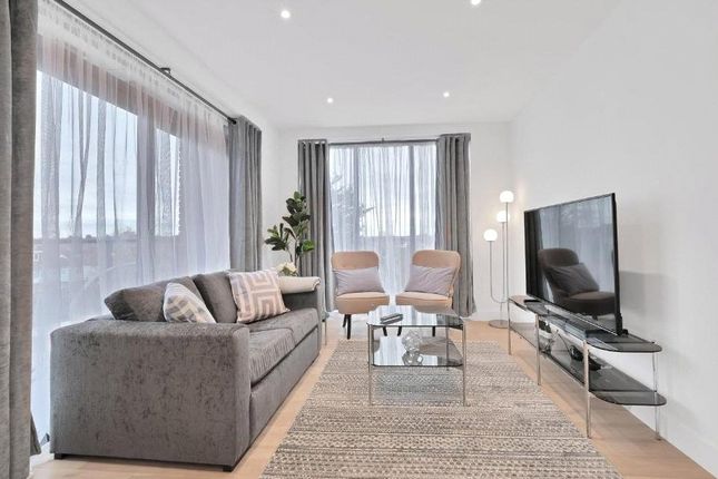 1-bed flat on Belmore Apartments, 1, Essoldo Close, London, £1,800/mo