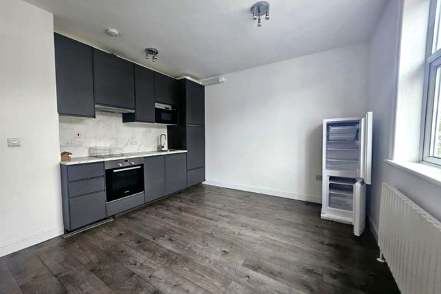62D, Warrington Road, Harrow photo 2