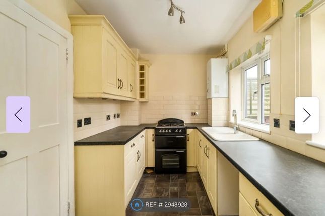 Fairfax, Drighlington, Bradford photo 3