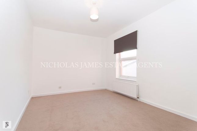 Thumbnail Flat to rent in Ashfield Road, Manor House, London