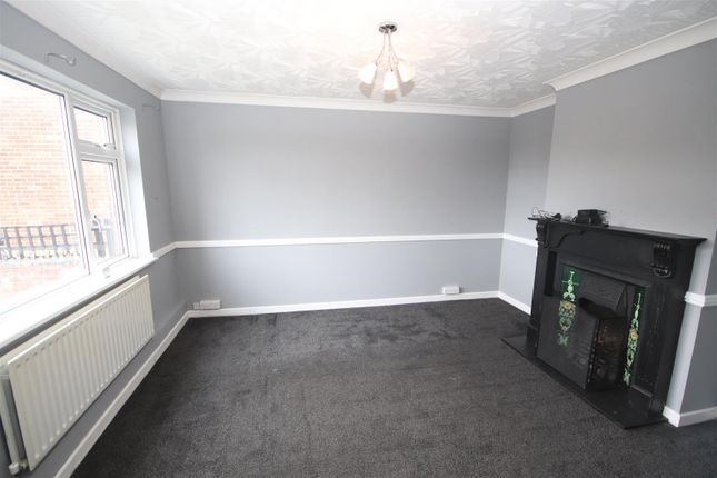 End terrace house to rent in Morgan Drive, Greenhithe