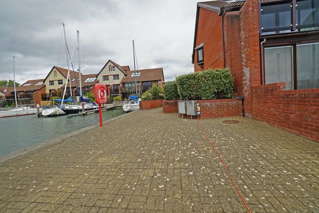 S36 Mooring, Carbis Close, c/o, 50 Bryher Island, Portsmouth photo 4
