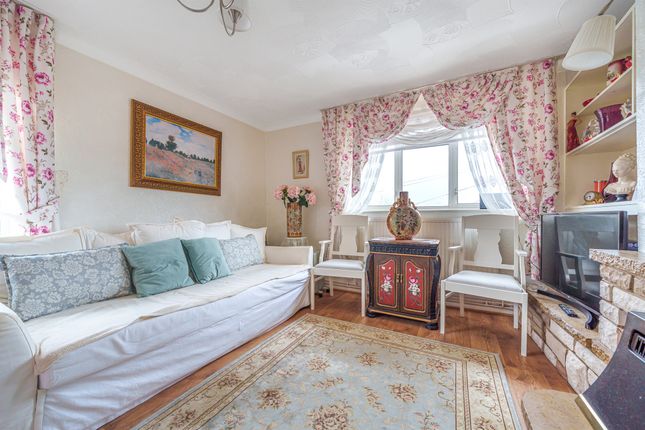 Flat for sale in Marshe Close, Potters Bar