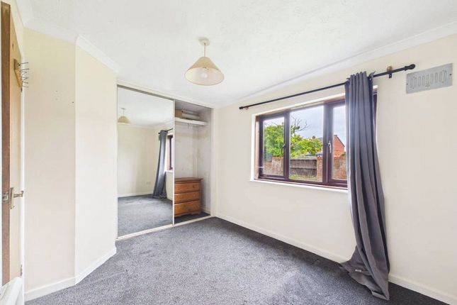 11, Woodford Court, Gloucester photo 5