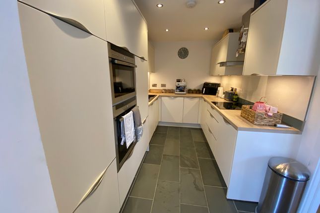 7, Tresahar Gardens, Falmouth photo 4