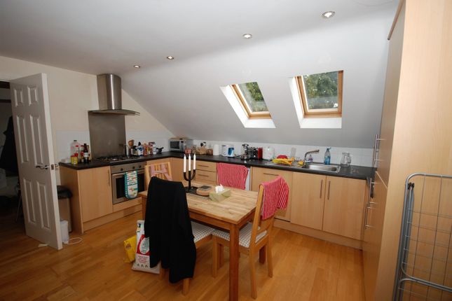 Flat 9, 1 Whites Row, Kenilworth photo 4