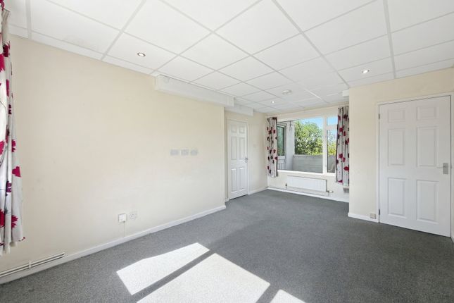 29, Munnings Drive, Newport photo 4