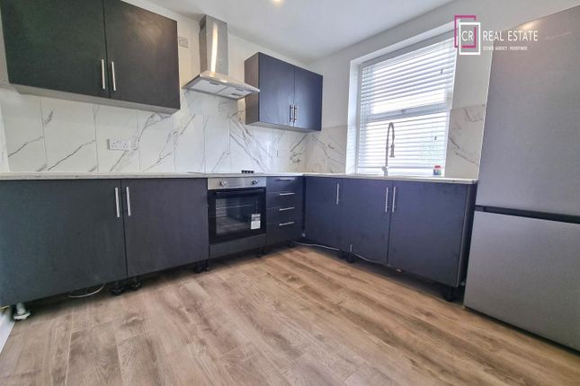 Flat 1, 222, Windmill Road, Gillingham photo 2
