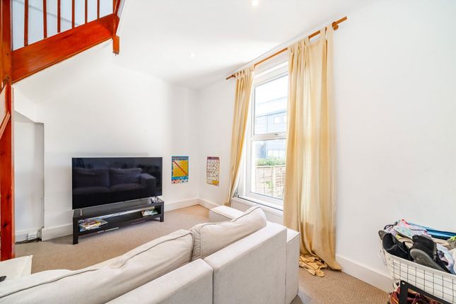 Beavor Grove, London photo 4