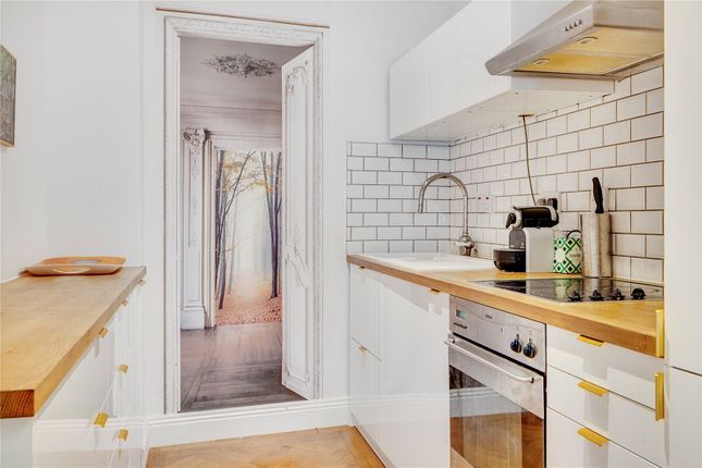 Flat for sale in Botolph Alley, London