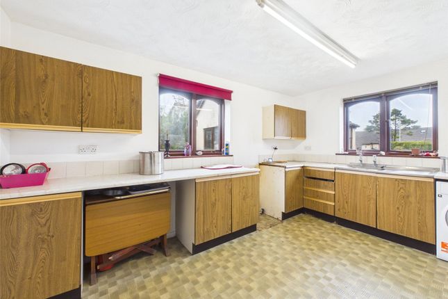 8, Greenacre Close, Holsworthy photo 5