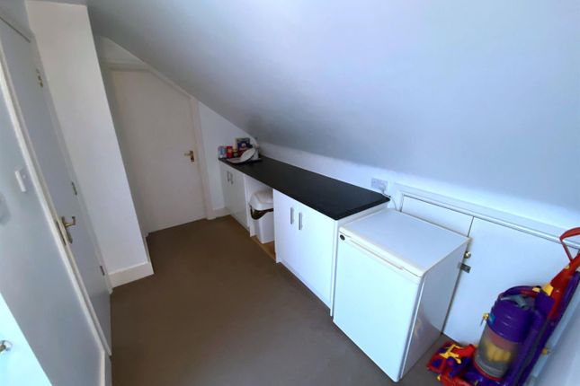 Room to rent in The Chase, Ickenham, Uxbridge