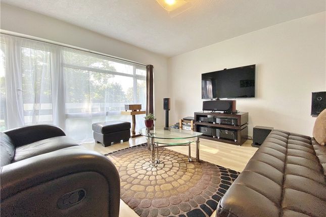 23, Warwick Lodge,, Staines Road, Twickenham photo 2