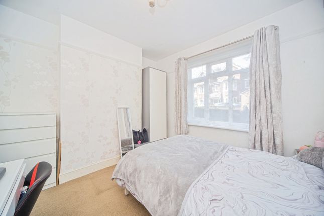 52, Burgess Road, Hampshire photo 4