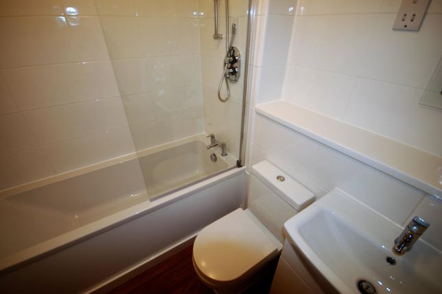 58, Frances Havergal Close, Leamington Spa photo 3