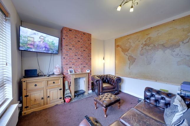 16, Philip Avenue, Felixstowe photo 3