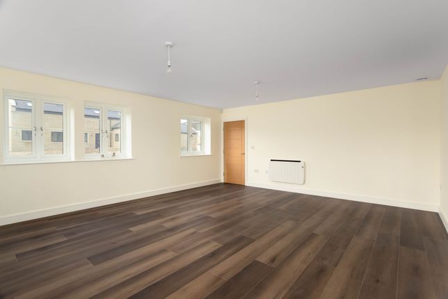 2 Spring View Scholebrook Lane, Tong photo 4