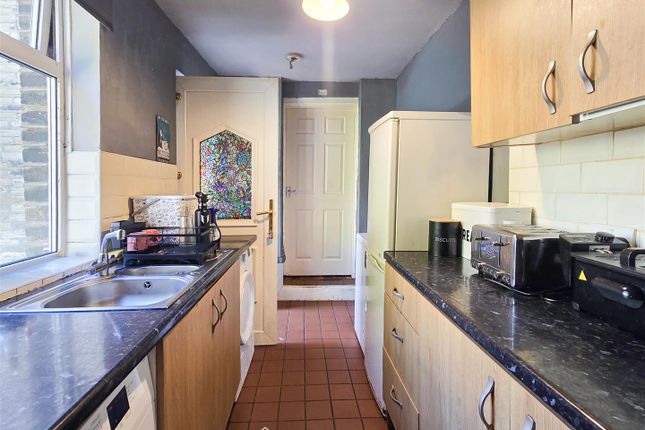 1, Edward Street, Brighouse photo 3