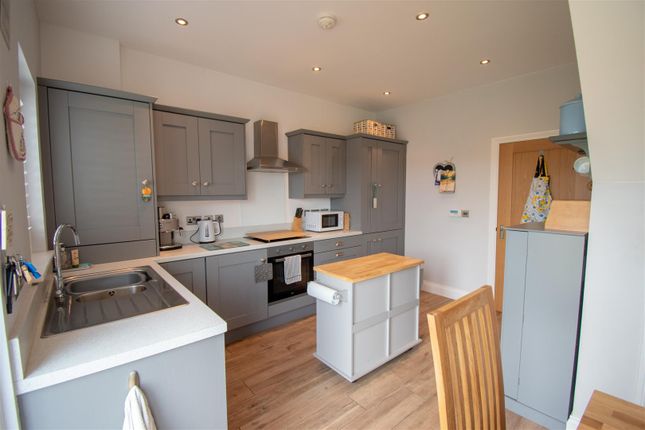 6, Deer Park Lane, Ripley photo 4