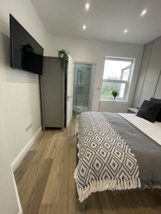 Room 3, Bedworth photo 3