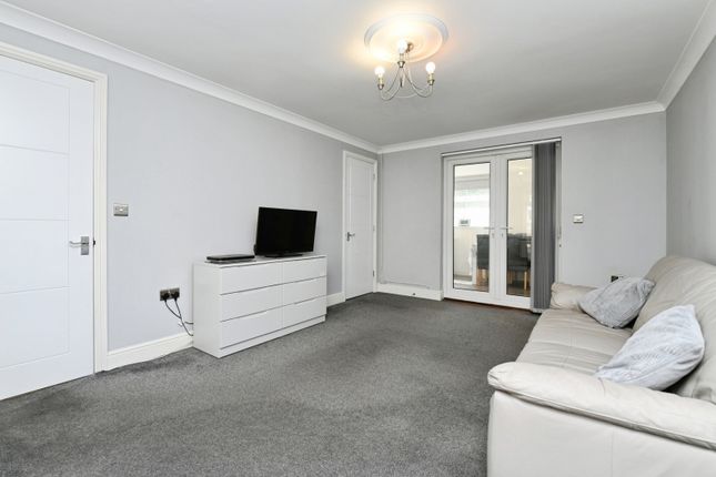 8, Crofters Walk, Essex photo 3