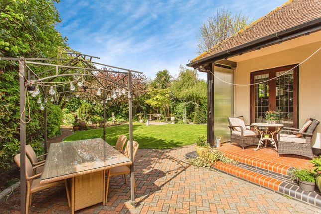 Bungalow for sale in Thorpe Hall Avenue, Southend-On-Sea