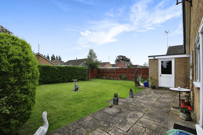 6, Harpe Close, Spalding photo 2