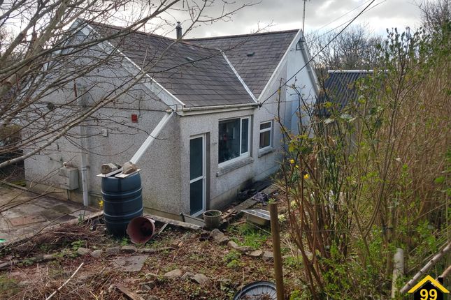 35, Newtown, Ammanford photo 3