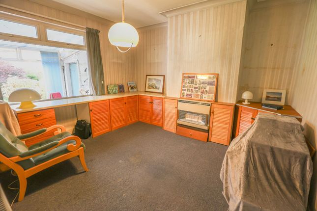 5 Lonsdale Avenue, Morecambe photo 4