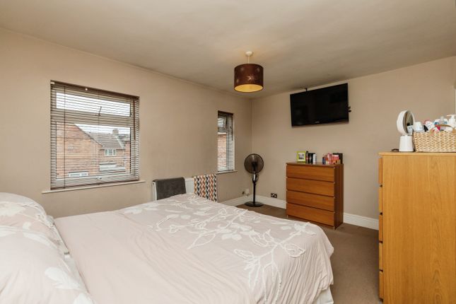 End terrace house for sale in Burnside Close, Southmead