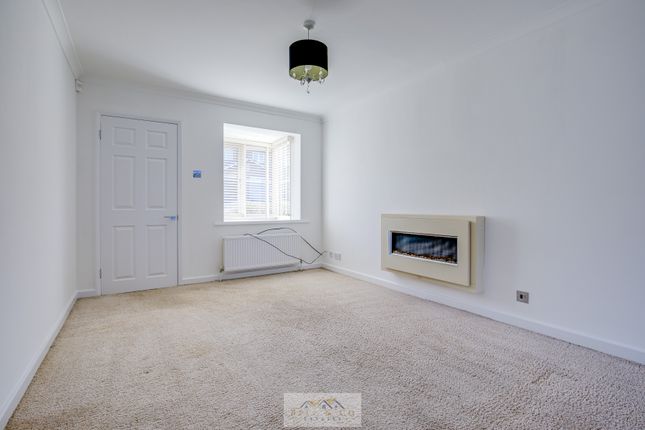 57, Lancaster Walk, Worksop photo 3