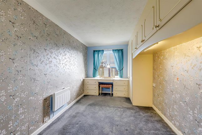 Flat 37, Homesteyne House, 11-13, Broadwater Road, Worthing photo 2