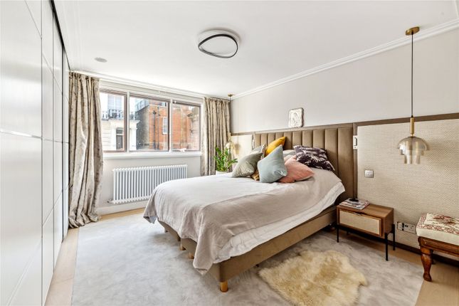 Flat for sale in Hereford Road, Notting Hill