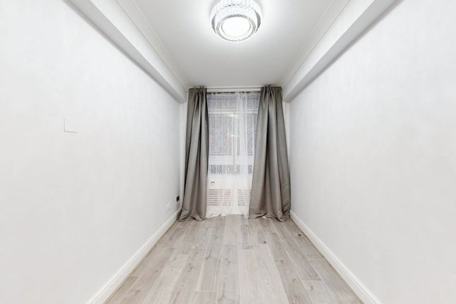 Flat for sale in Lyndhurst Court, 36-38 Finchley Road, London