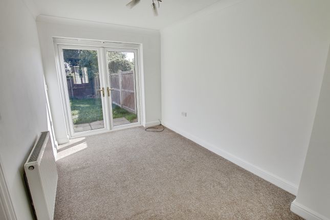 21, Willowherb Close, March photo 4