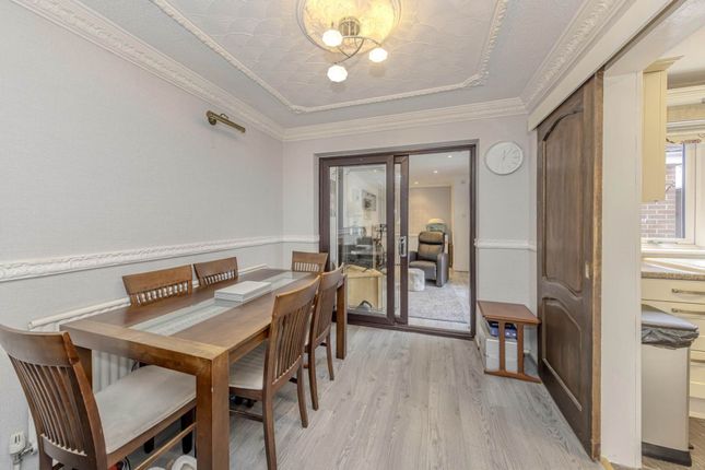 11 Wingrove Avenue, Stoke-On-Trent photo 4