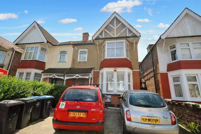Thumbnail Flat for sale in Eagle Road, Wembley, Middlesex