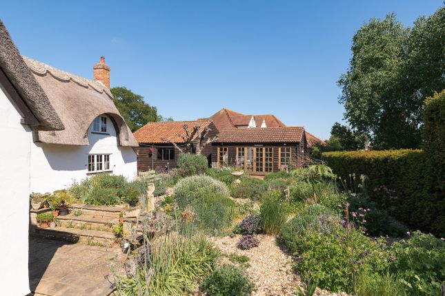 Pilgrims Cottage, Northwood End Road, Haynes, Bedfordshire photo 2