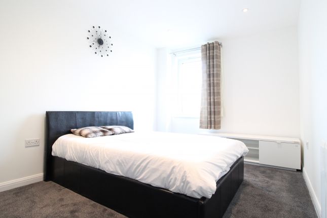 Flat 54, West Central Apartments, 1A Stoke Road, Slough photo 4