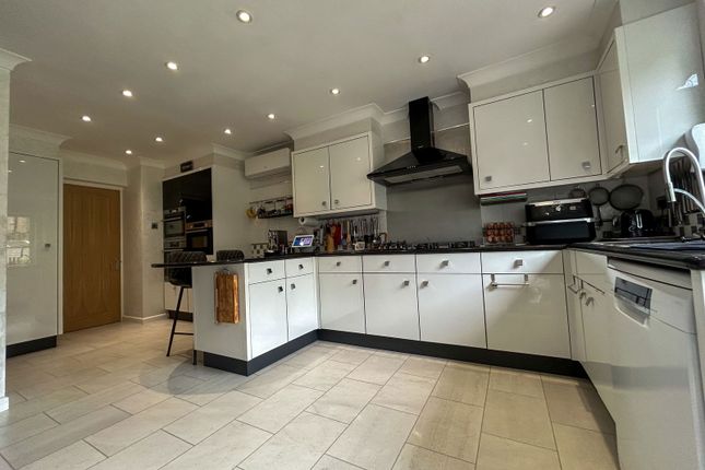 1, Longwater, Peterborough photo 2