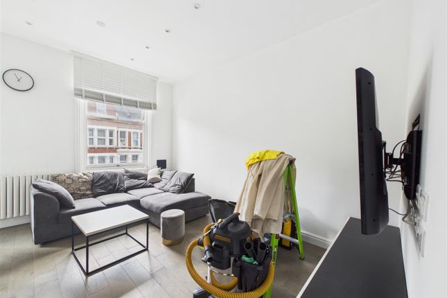 First Floor Flat, 31, Essex Road, Acton photo 3
