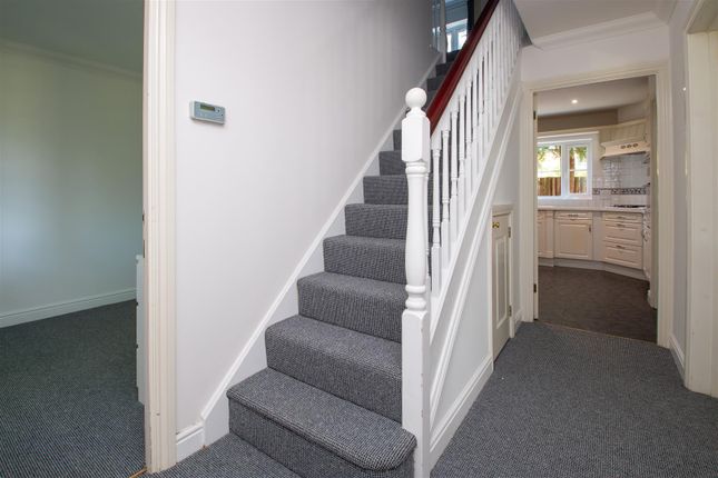 10, Digby Croft, Milton Keynes photo 5