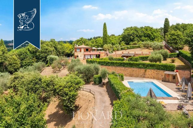 Thumbnail Villa for sale in Trequanda, Siena, Toscana