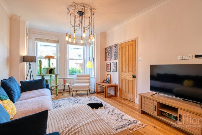 16 Cedar Road, Norwich photo 2