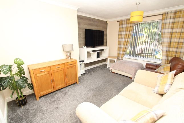 50, Sandholme Drive, Bradford photo 2