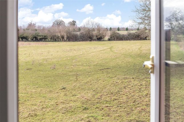 9, Grove Court, Deddington photo 2